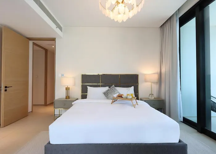 Livbnb - Plush 3Br In Address Jbr W/ Sea View & Beach Access